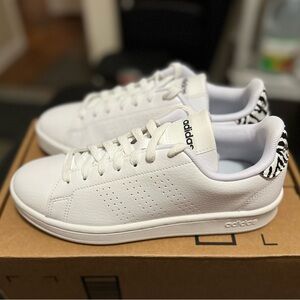 Adidas Advantage Sneaker 7.5 / BrandNew / Generic box / Manufacturer sole stain